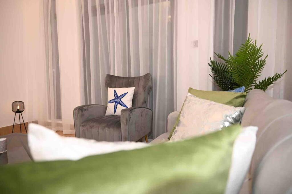 Brand New Furniture . Close To Dubai Mall. Zewnętrze zdjęcie