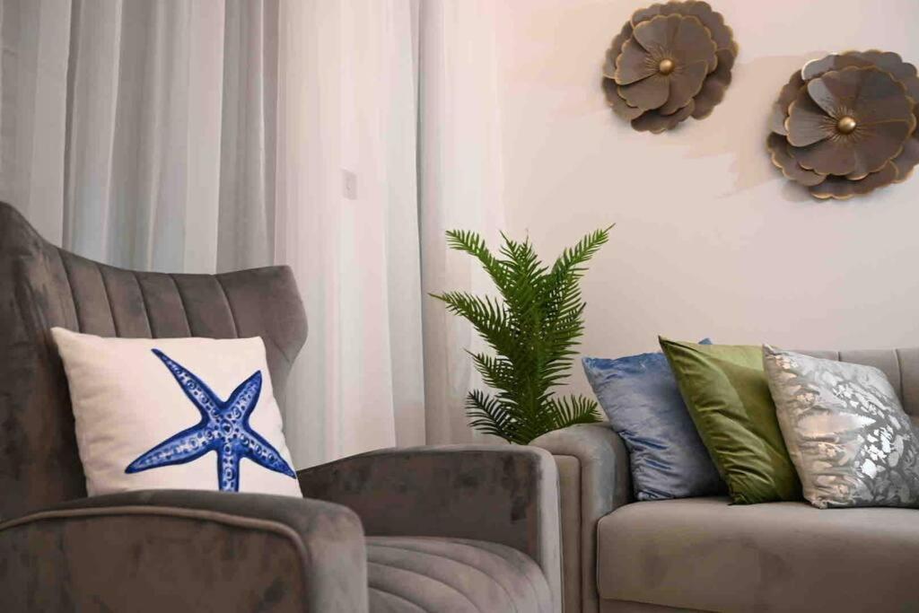 Brand New Furniture . Close To Dubai Mall. Zewnętrze zdjęcie