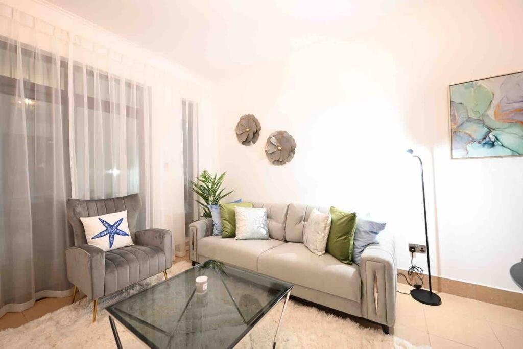Brand New Furniture . Close To Dubai Mall. Zewnętrze zdjęcie